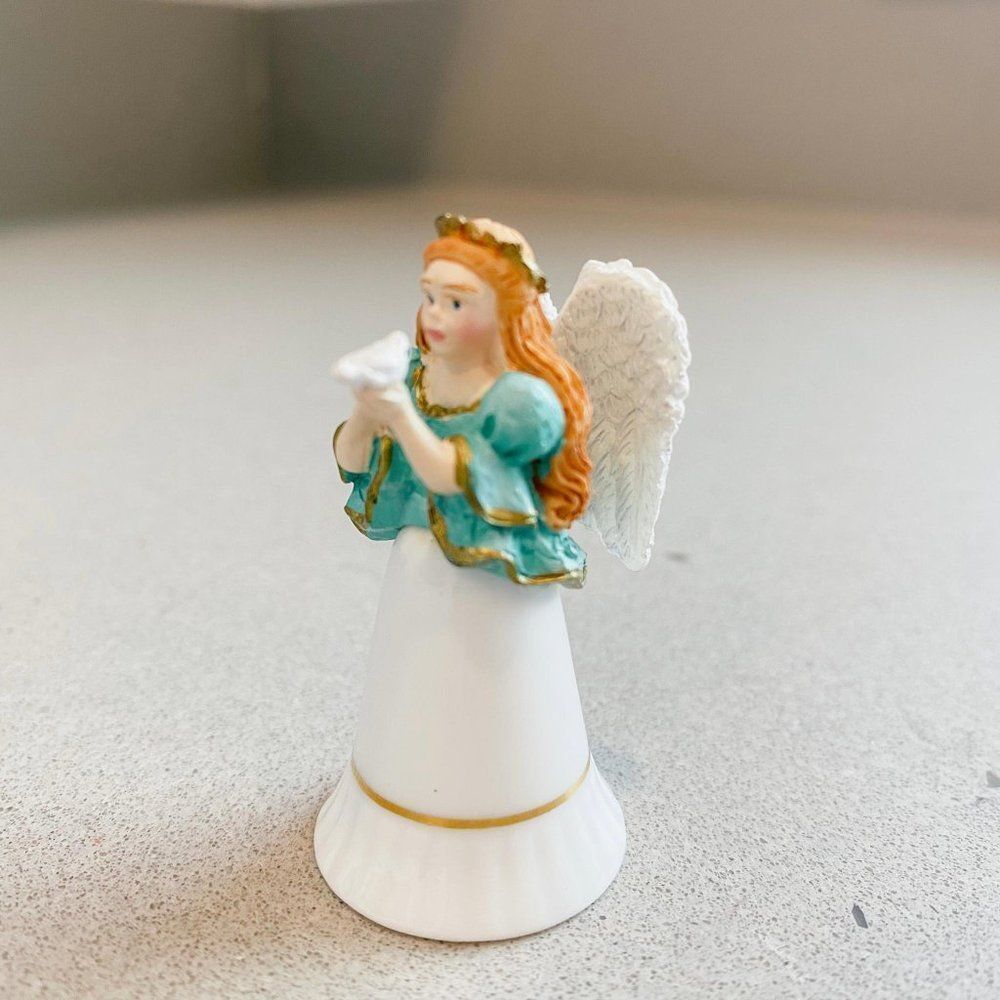 Vintage Angel With Dove Thimble Miniature Figurine, 1990